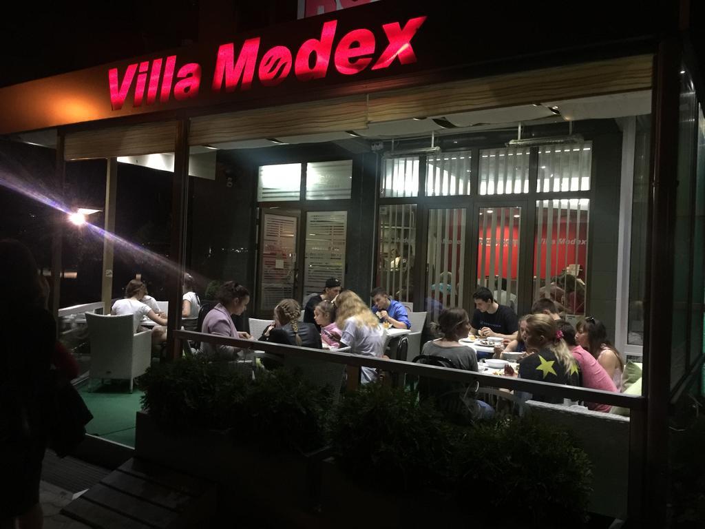 Guesthouse Villa Modex 패레신 외부 사진