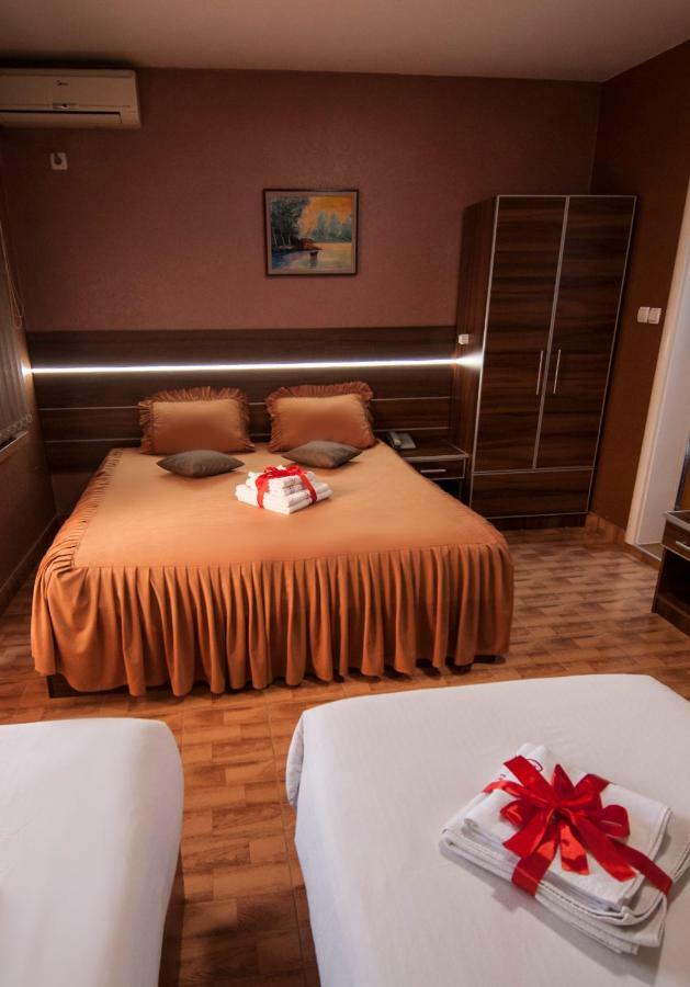 Guesthouse Villa Modex 패레신 외부 사진